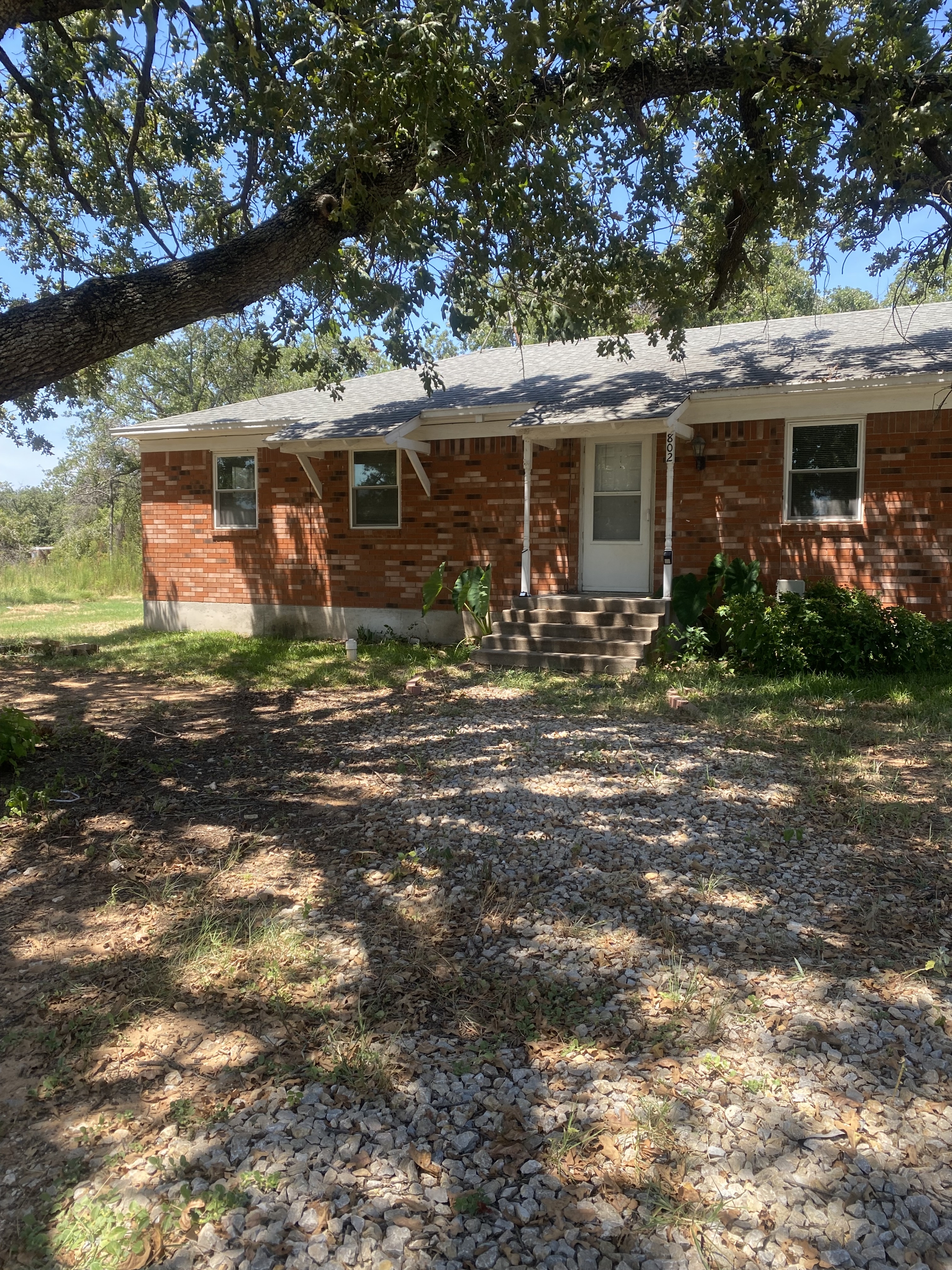 802 Agnes Circle