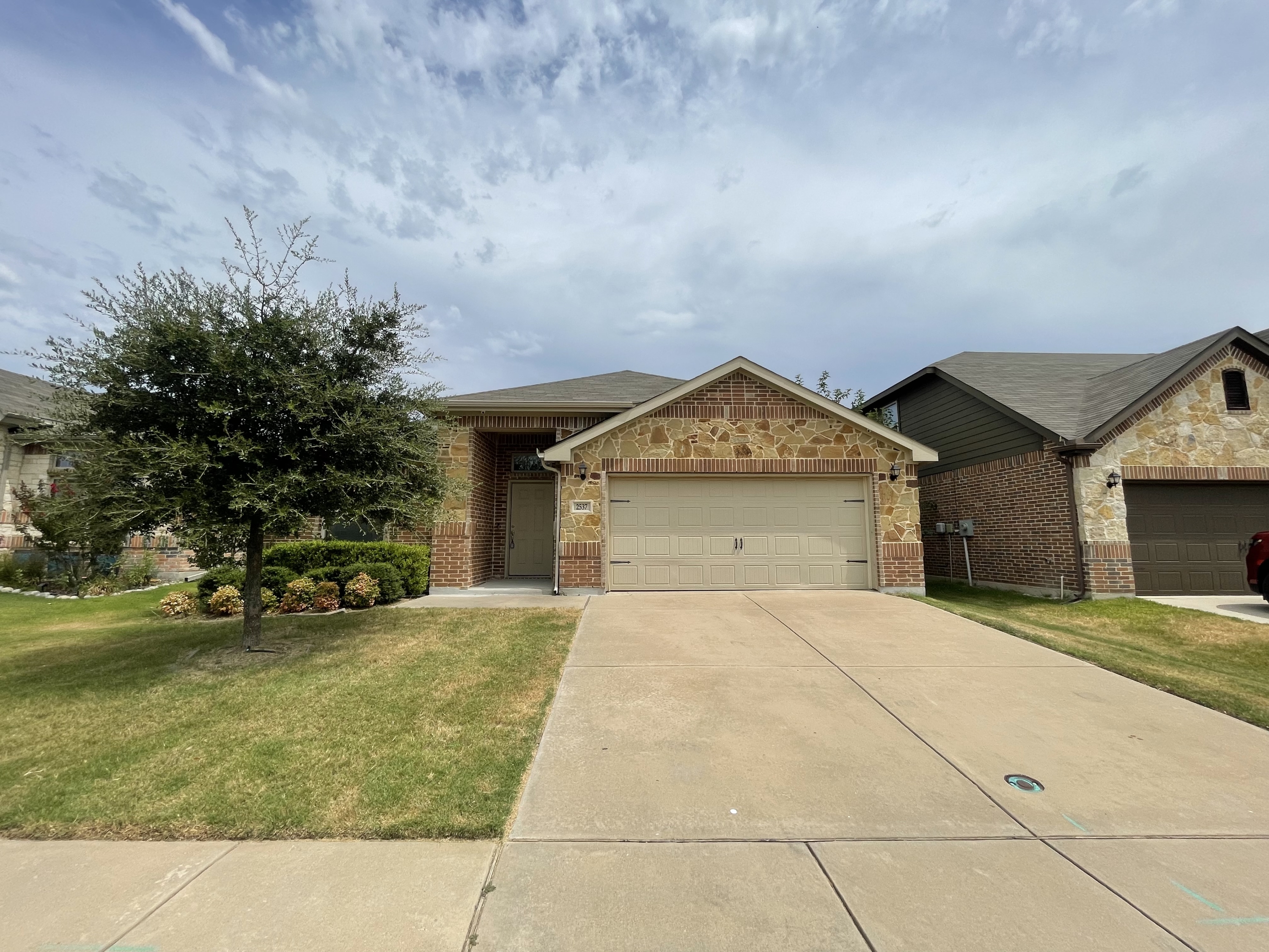 2537 Old Buck Drive